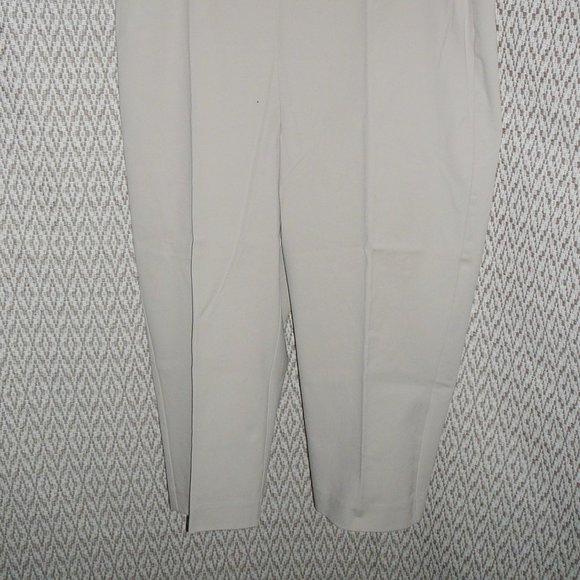 NWT Sag Harbor Capri Crop Pants 4-way Stretch Size 18W Pull-On Slimming - Picture 6 of 10